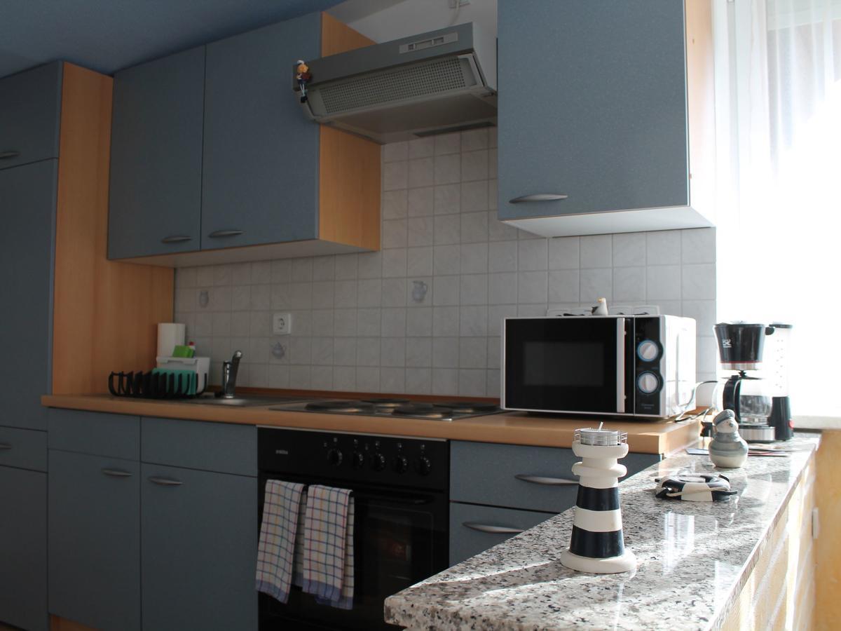 Spacious Bungalow Near Sea In Grundshagen Luaran gambar